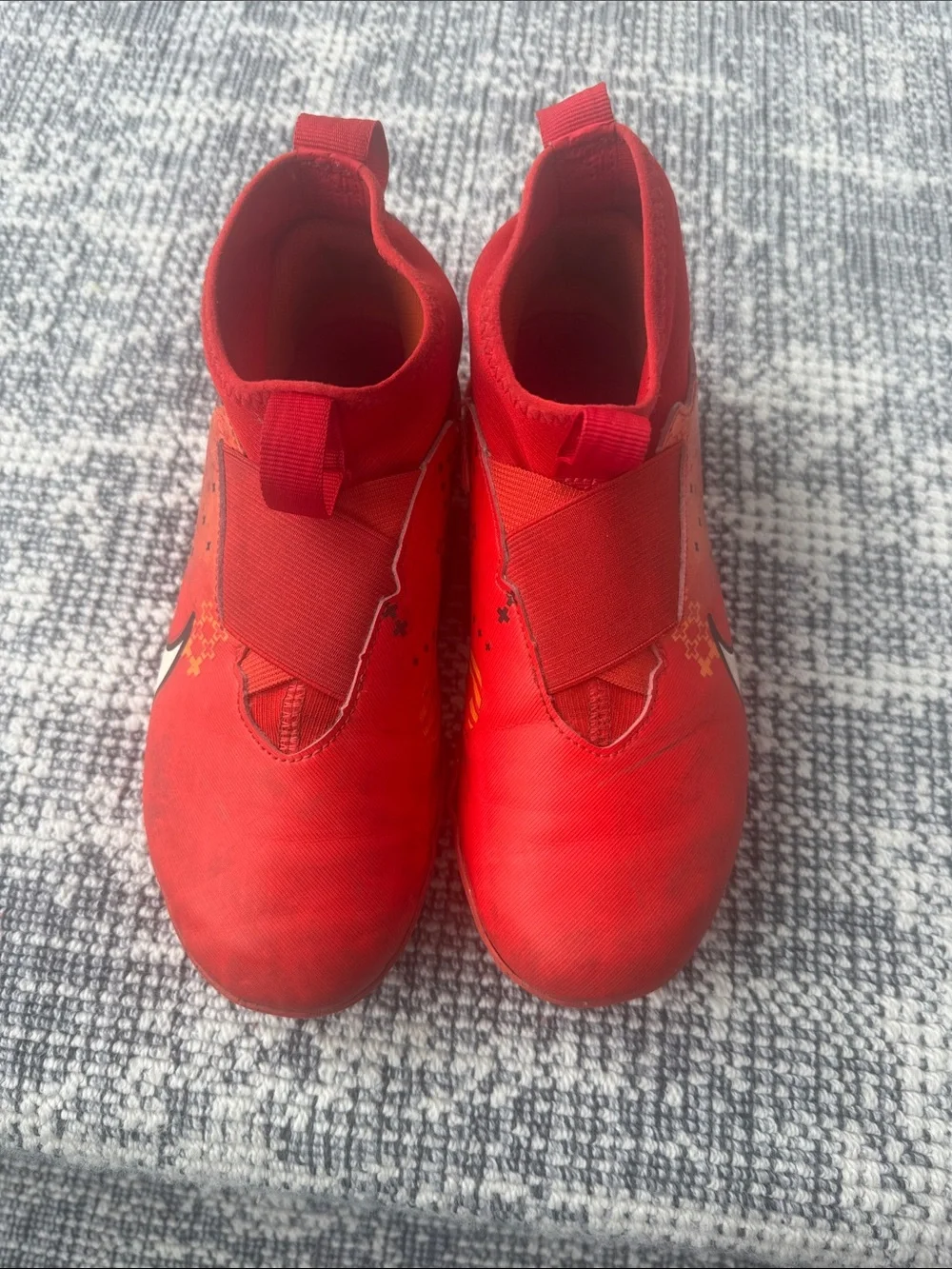 Nike bright red